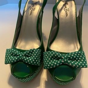 Miss Bison sling back pumps size 8